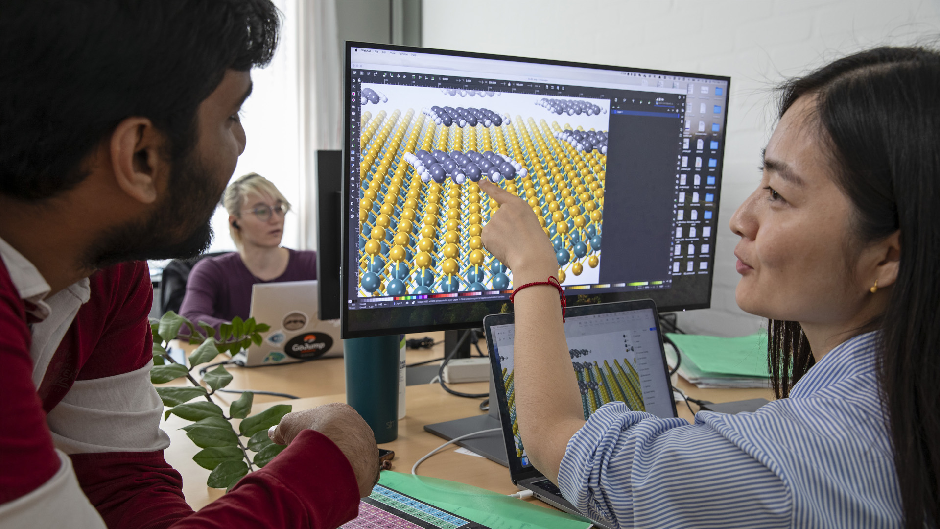 Atomic simulations
